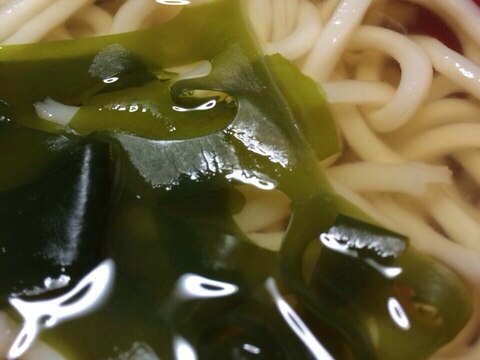 《わかめうどん》塩麹